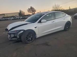 Tesla Model 3 2025