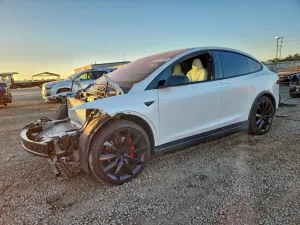 Tesla Model X 2020