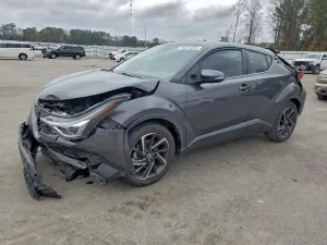 Toyota C-HR XLE 2.0L 4 2022