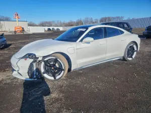 Porsche Taycan TURBO 2021