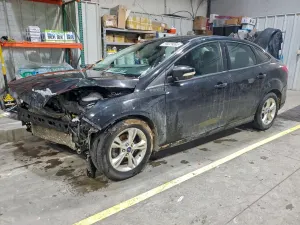 Ford Focus SE 2.0L 4 2013