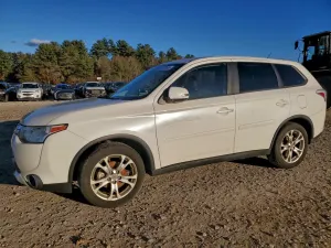 Mitsubishi Outlander 2.4L 4 2015