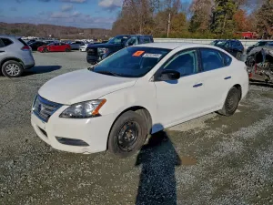 Nissan Sentra S 1.8L 4 2015