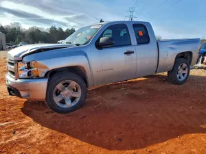 Chevrolet Silverado 1500 C1500 LT 5.3L 8 2011