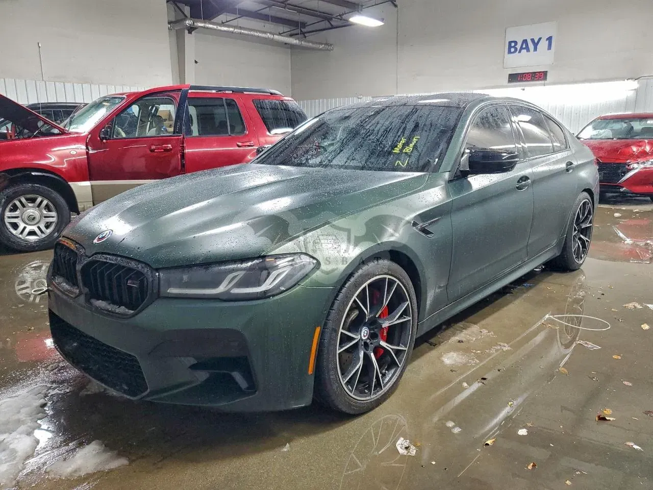 BMW M5 4.4L 8 2023