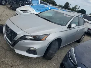 Nissan Altima S 2.5L 4 2022