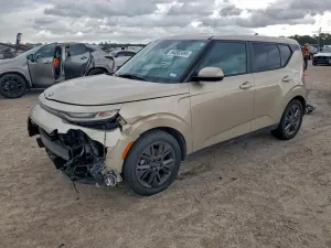 Kia Soul 2.0L 4 2020