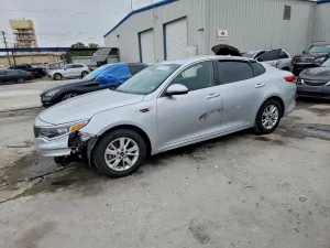 Kia Optima LX 2.4L 4 2017