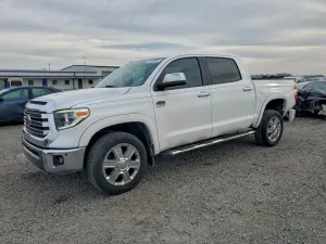 Toyota Tundra CREWMAX 1794 5.7L 8 2018