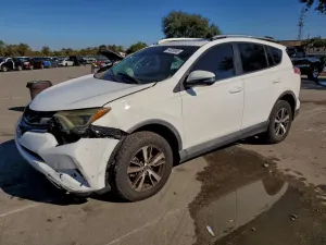 Toyota Rav4 XLE 2.5L 4 2016