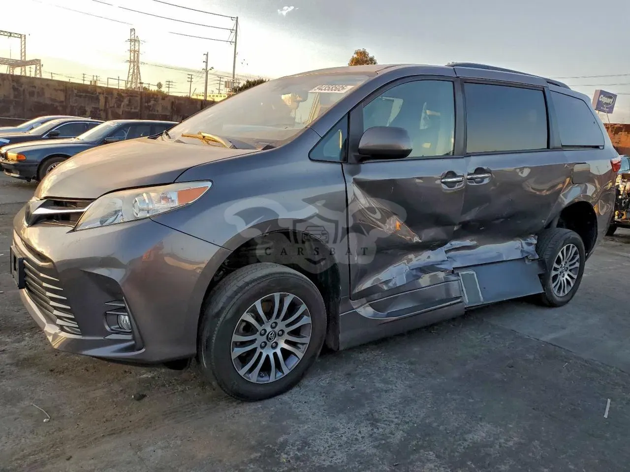 Toyota Sienna XLE 3.5L 6 2019