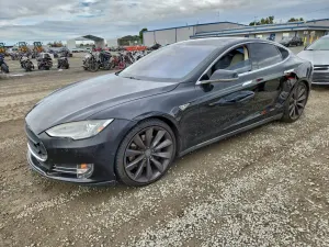 Tesla Model S 2013