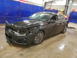 Nissan Altima SV 2.5L 4 2023