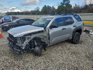 Toyota 4Runner SR5 2.4L 4 2025
