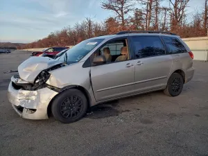 Toyota Sienna CE 3.5L 6 2007