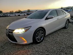 Toyota Camry LE 2.5L 4 2017
