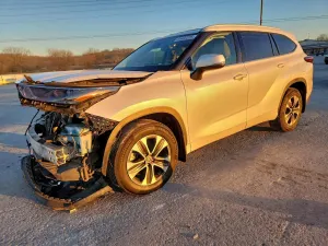 Toyota Highlander XLE 3.5L 6 2022