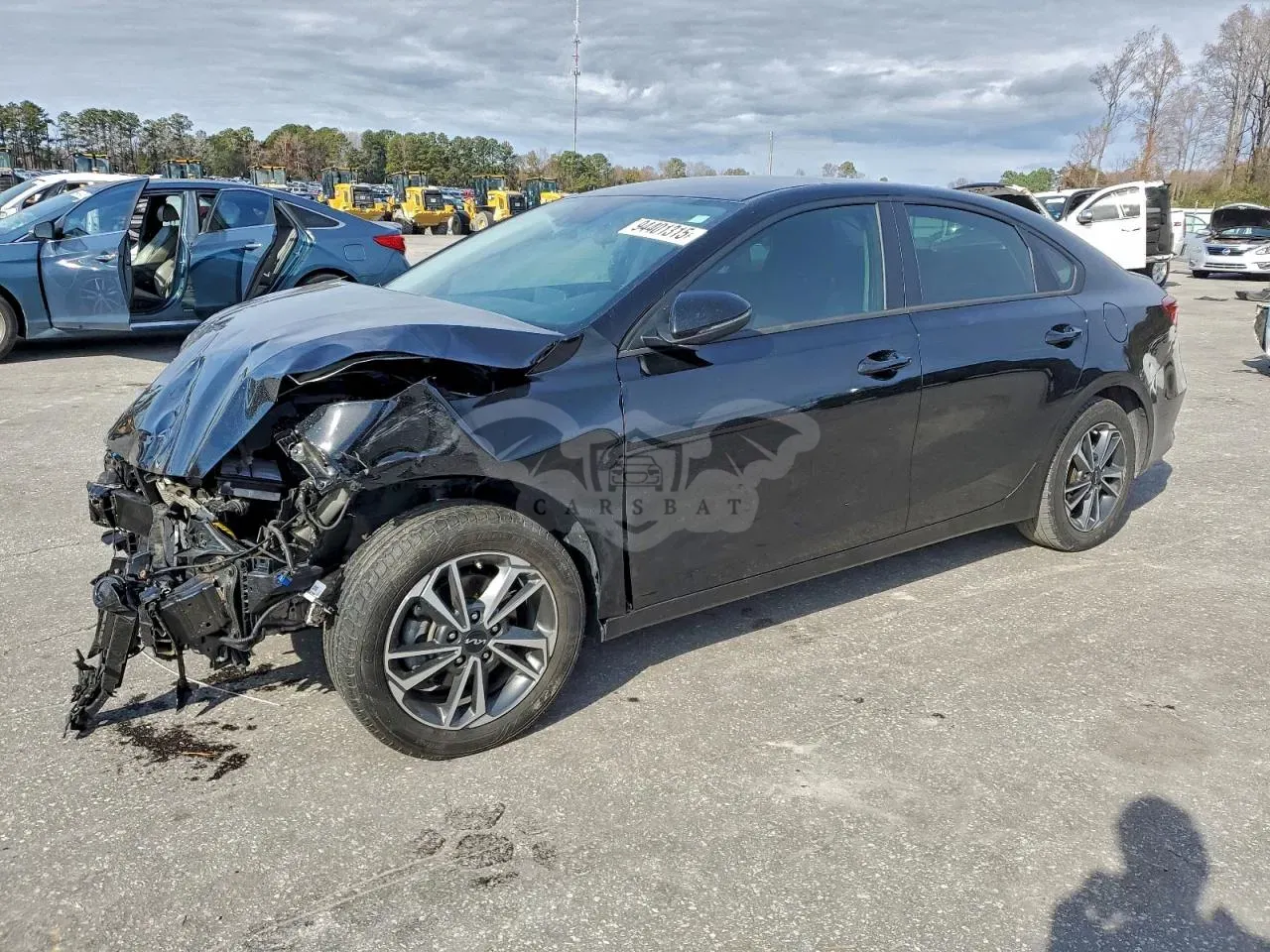 Kia Cerato / Forte / K3 LX 2 L 4 2023