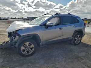 Toyota Rav4 XLE 2.5L 4 2022
