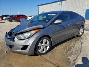 Hyundai Elantra GLS 1.8L 4 2013