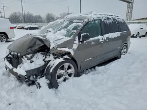 Toyota Sienna CE 3.3L 6 2004