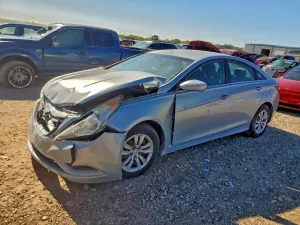 Hyundai Sonata GLS 2.4L 4 2013
