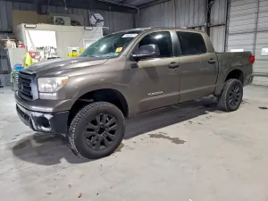 Toyota Tundra CREWMAX SR5 4.6L 8 2011