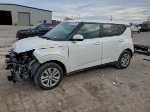 Kia Soul LX 2.0L 4 2022