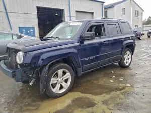 Jeep Patriot LATITUDE 2.4L 4 2015