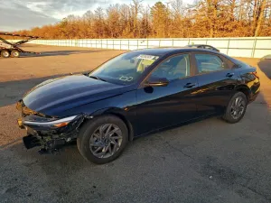 Hyundai Elantra SEL 2.0L 4 2024