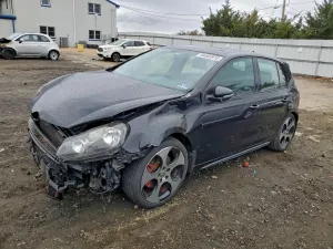 Volkswagen Golf 2.0L 4 2012