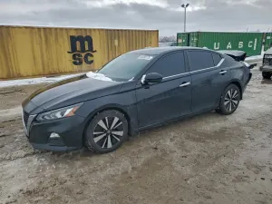 Nissan Altima SV 2.5L 4 2021