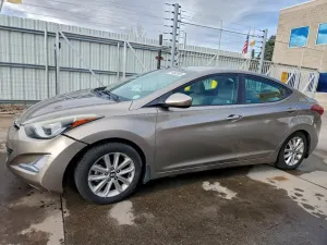 Hyundai Elantra SE 1.8L 4 2015