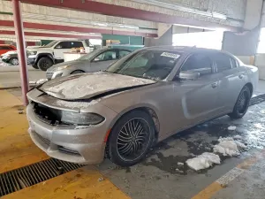 Dodge Charger SXT 3.6L 6 2017