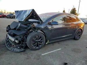 Tesla Model X 2024