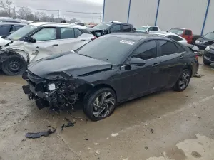 Hyundai Elantra SEL 2.0L 4 2025