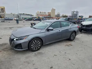 Nissan Altima SV 2.5L 4 2023