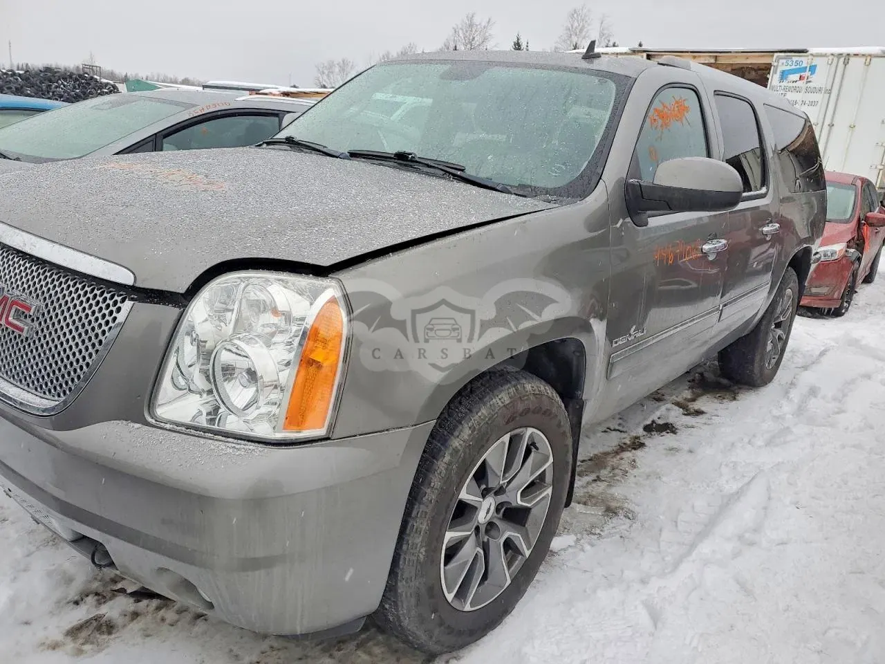 GMC Yukon DENALI 6.2L 8 2012