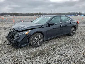 Nissan Altima SV 2.5L 4 2019
