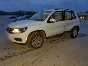 Volkswagen Tiguan S 2.0L 4 2017