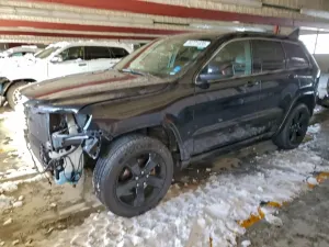 Jeep Grand Cherokee LAREDO 3.6L 6 2015