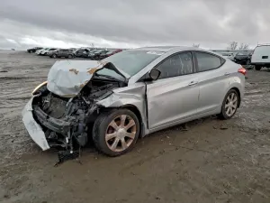 Hyundai Elantra GLS 1.8L 4 2013