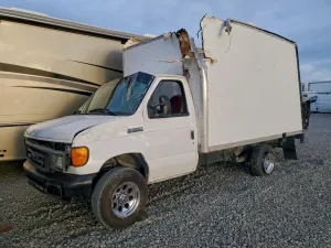 Ford Econoline E350 SUPER DUTY CUTAWAY VAN 5.4L 8 2006