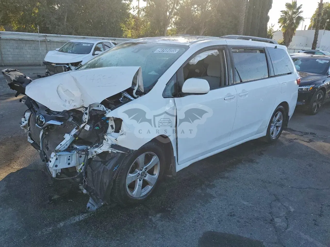 Toyota Sienna 3.5L 6 2020