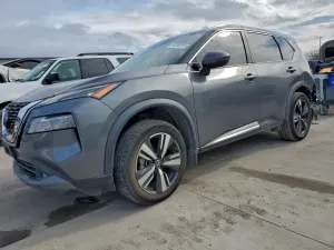 Nissan Rogue SL 2.5L 4 2021