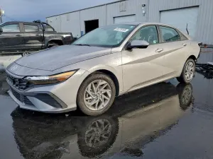 Hyundai Elantra SEL 2.0L 4 2024