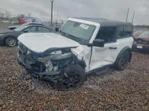 Ford Bronco BLACK DIAMOND 2.3L 4 2024