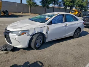 Toyota Camry LE 2.5L 4 2015