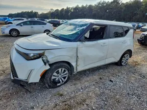 Kia Soul LX 2.0L 4 2024