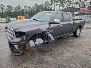 RAM 1500 SLT 5.7L 8 2015
